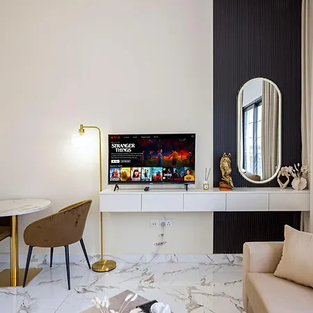 Trendy Dubailand Studio For Stylish Travelers Exterior photo