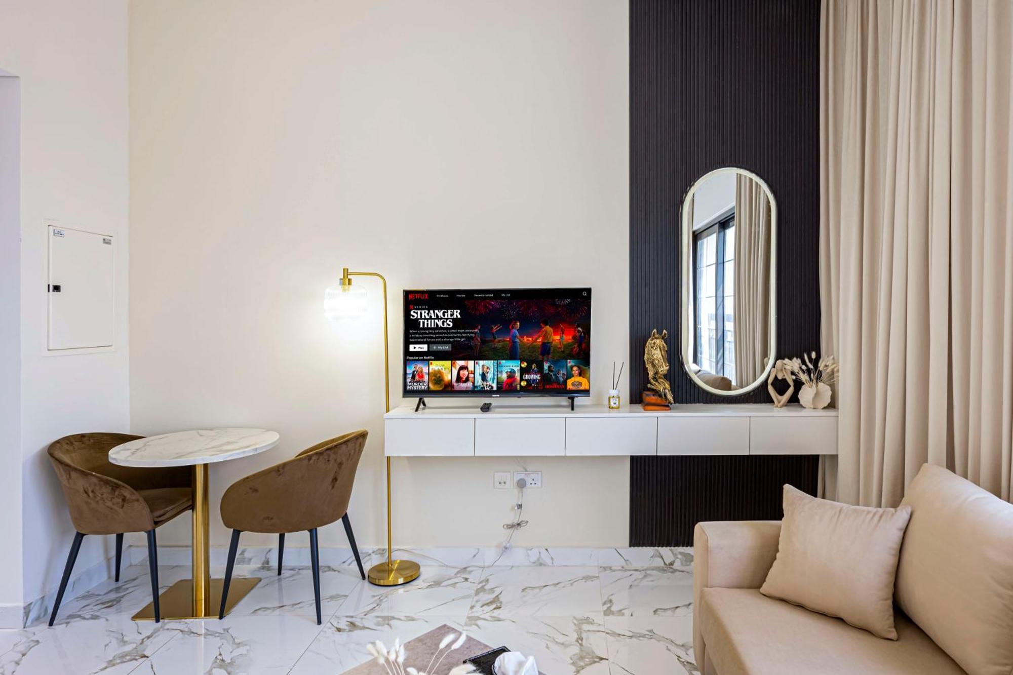 Trendy Dubailand For Stylish Travelers Апартаменти Дубай